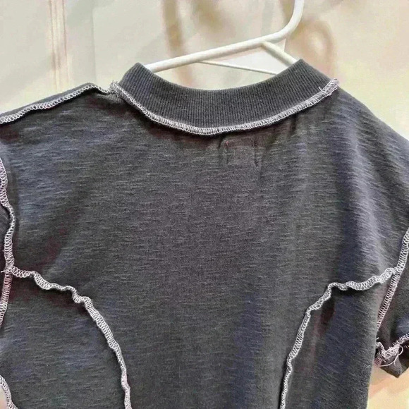 Trendy shirt from BDG. - Picture 2 of 3